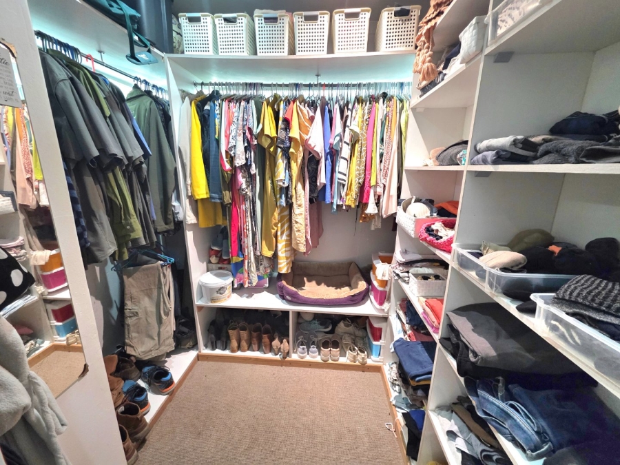 4 Bedroom Property for Sale in Hospitaalheuwel Free State